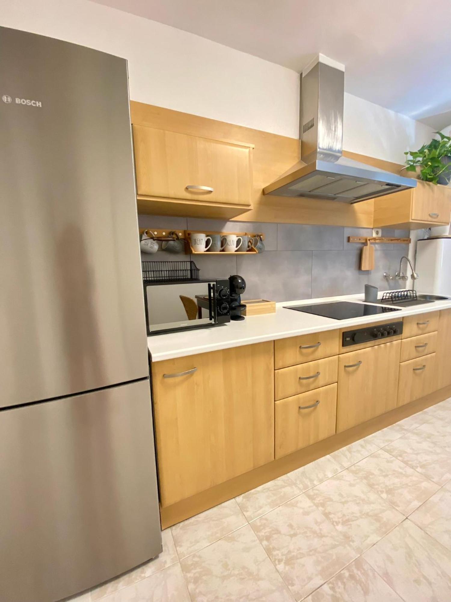 Aloha T Apartment Porrino Luaran gambar